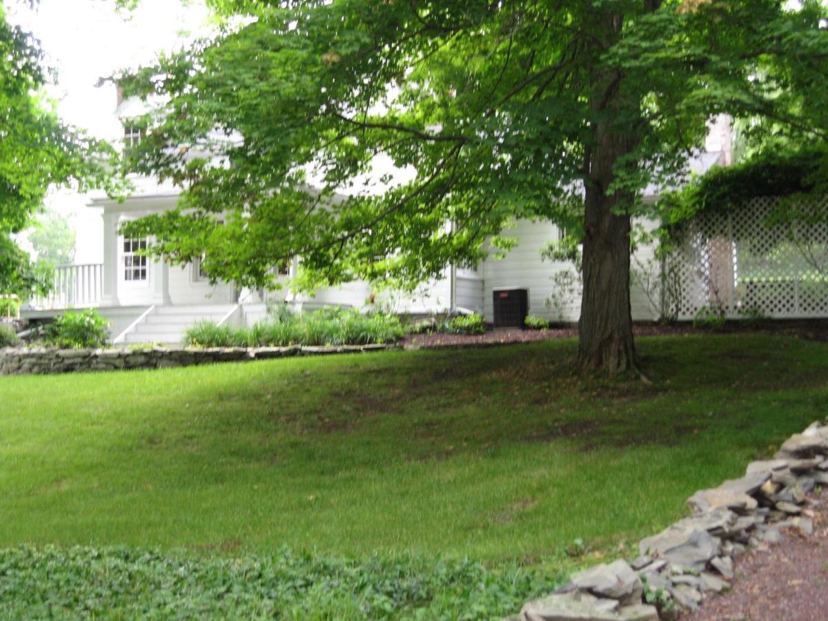 Clinton Corners Private Setting On Country Farm Near Rhinebeck Bed & Breakfast エクステリア 写真