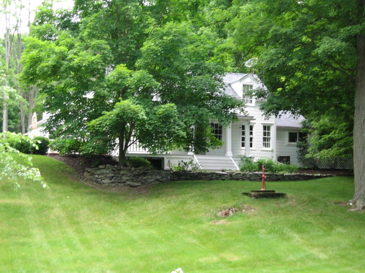 Clinton Corners Private Setting On Country Farm Near Rhinebeck Bed & Breakfast エクステリア 写真